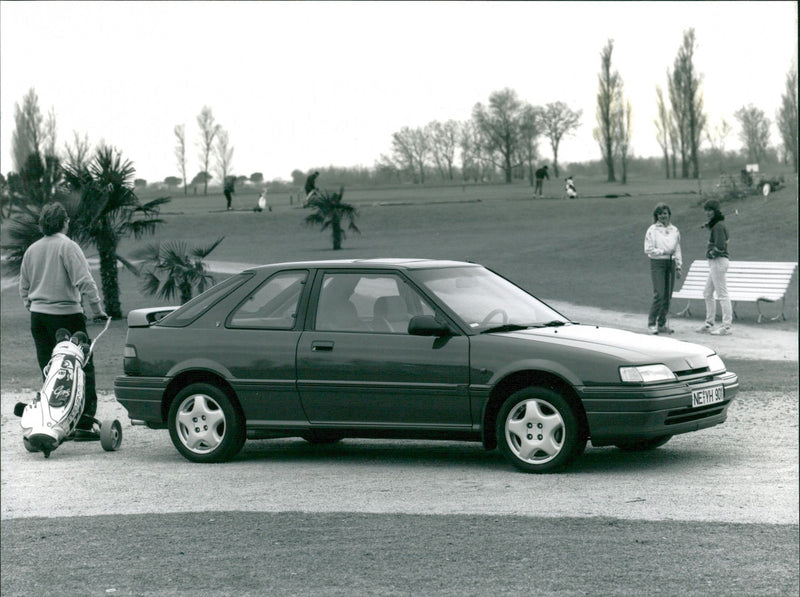 Rover 216 GTi - Vintage Photograph