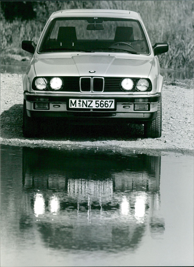 1985 BMW 325i - Vintage Photograph