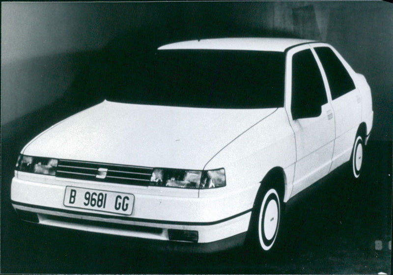 1991 Seat Toledo - Vintage Photograph