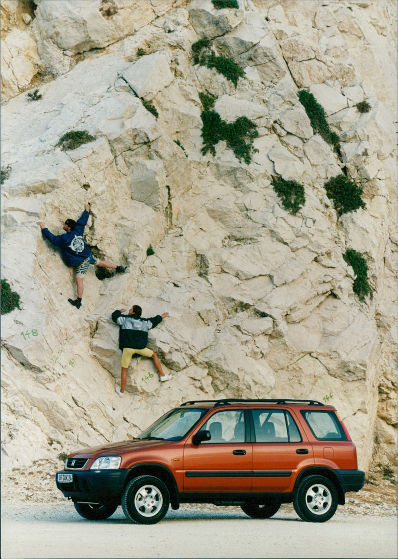 Honda CRV 1997 - Vintage Photograph