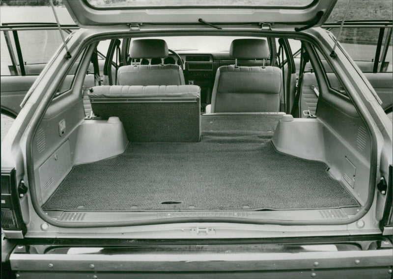 Datsun Sunny Traveller - Vintage Photograph