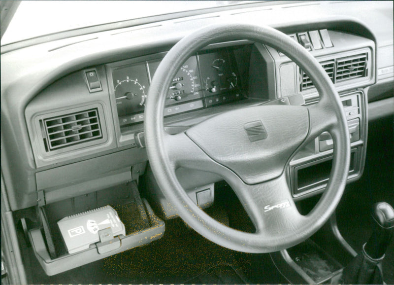 SEAT Series 1991 - Vintage Photograph