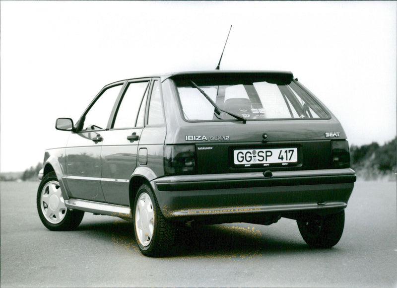 SEAT Series 1991 - Vintage Photograph
