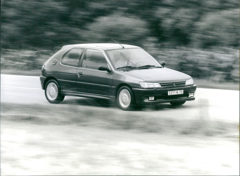 Peugeot 306 XSi - Vintage Photograph