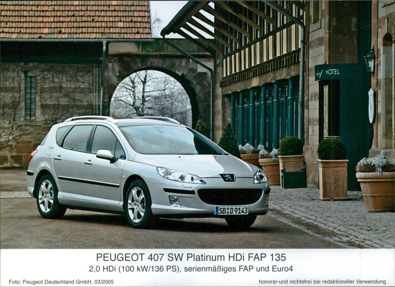 PEUGEOT 407 SW Platinum HDi - Vintage Photograph