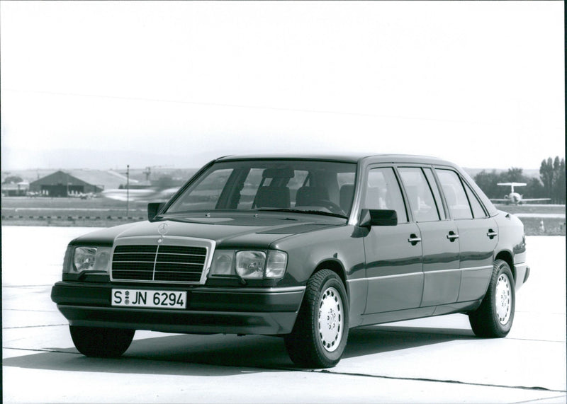 1992 Mercedes-Benz Range - Vintage Photograph