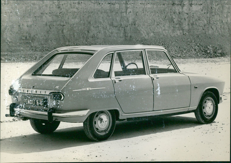 Renault 16 TS - Vintage Photograph