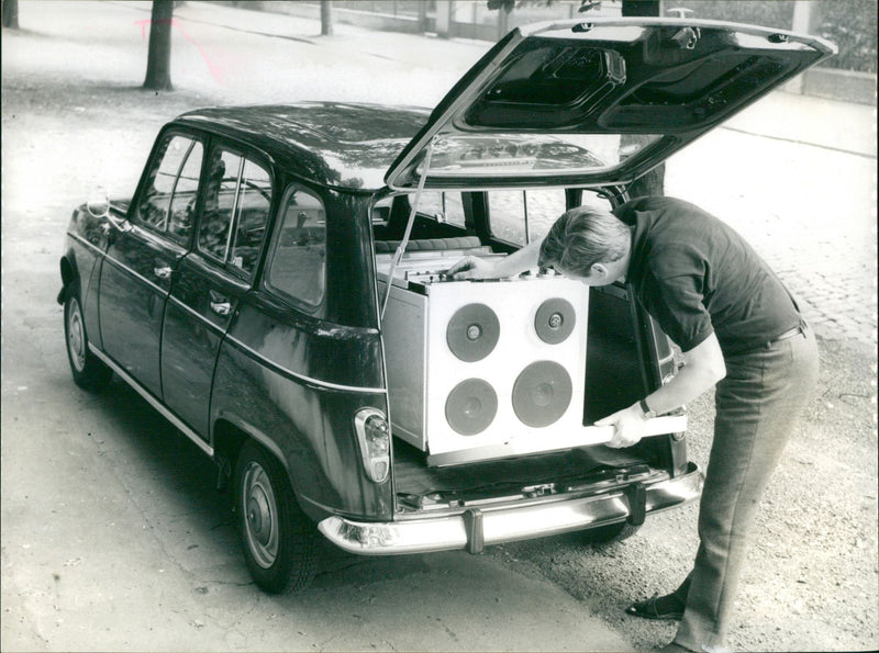 Renault 4 - Vintage Photograph