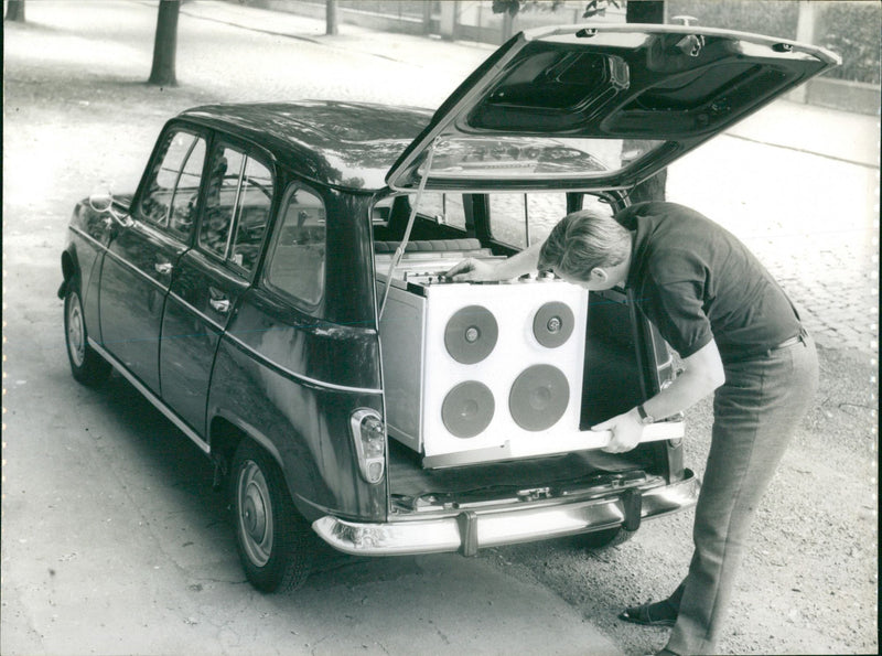 Renault 4 - Vintage Photograph