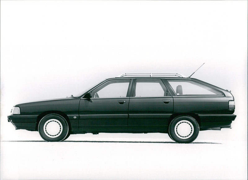Audi 100 Avant 2.3E, 1988 - Vintage Photograph