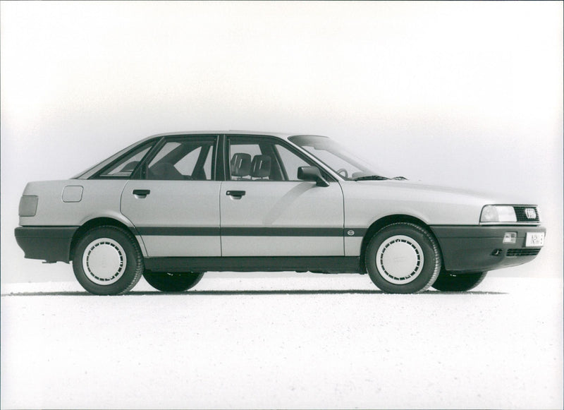 Audi 80 1.8 S, 1988 - Vintage Photograph