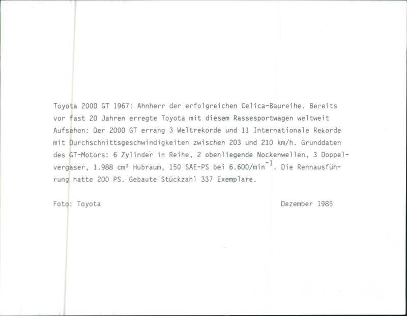 Toyota 2000 GT 1967 - Vintage Photograph