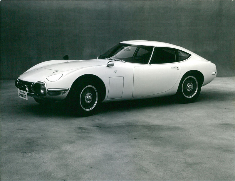 Toyota 2000 GT 1967 - Vintage Photograph