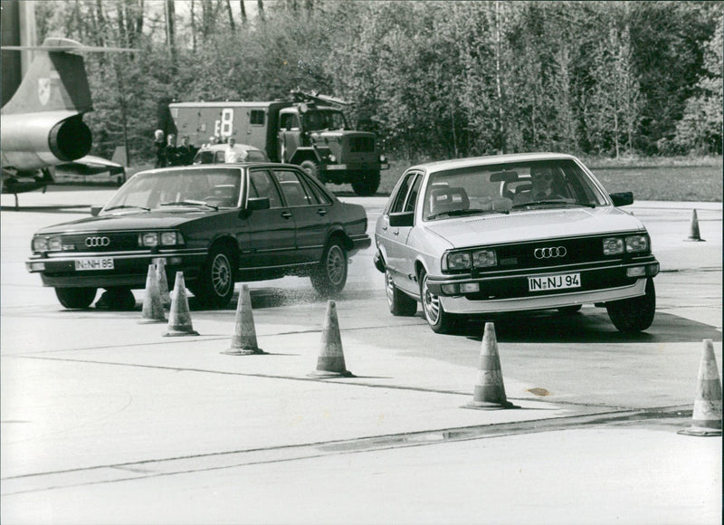 Audi 200 5e '81 - Vintage Photograph