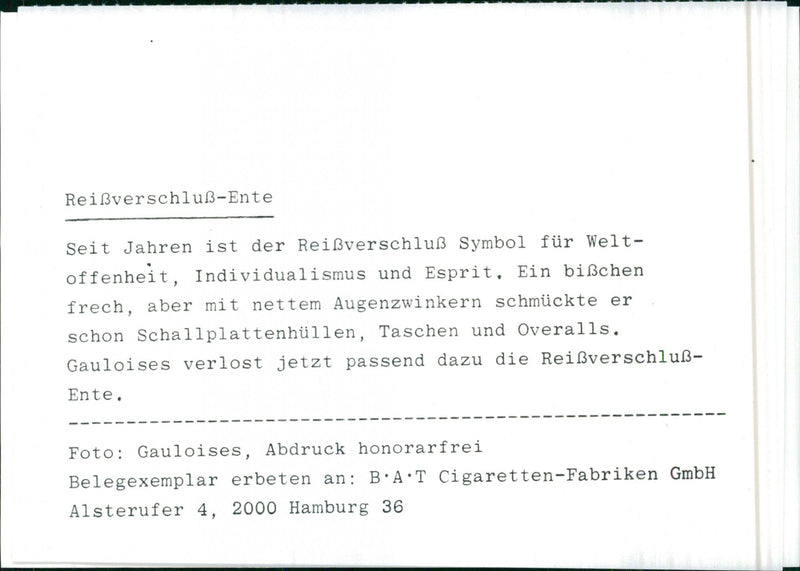 Gauloises Zipper Duck (Reißverschlußente) - Vintage Photograph