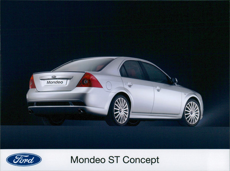 Ford Mondeo ST Concept - Vintage Photograph