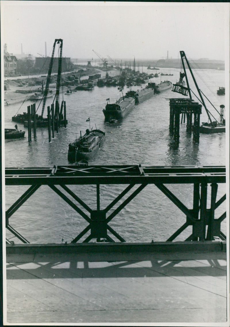 Sailing ships - Vintage Photograph