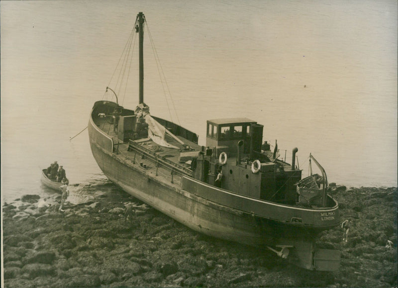 London Ship Wilmas - Vintage Photograph