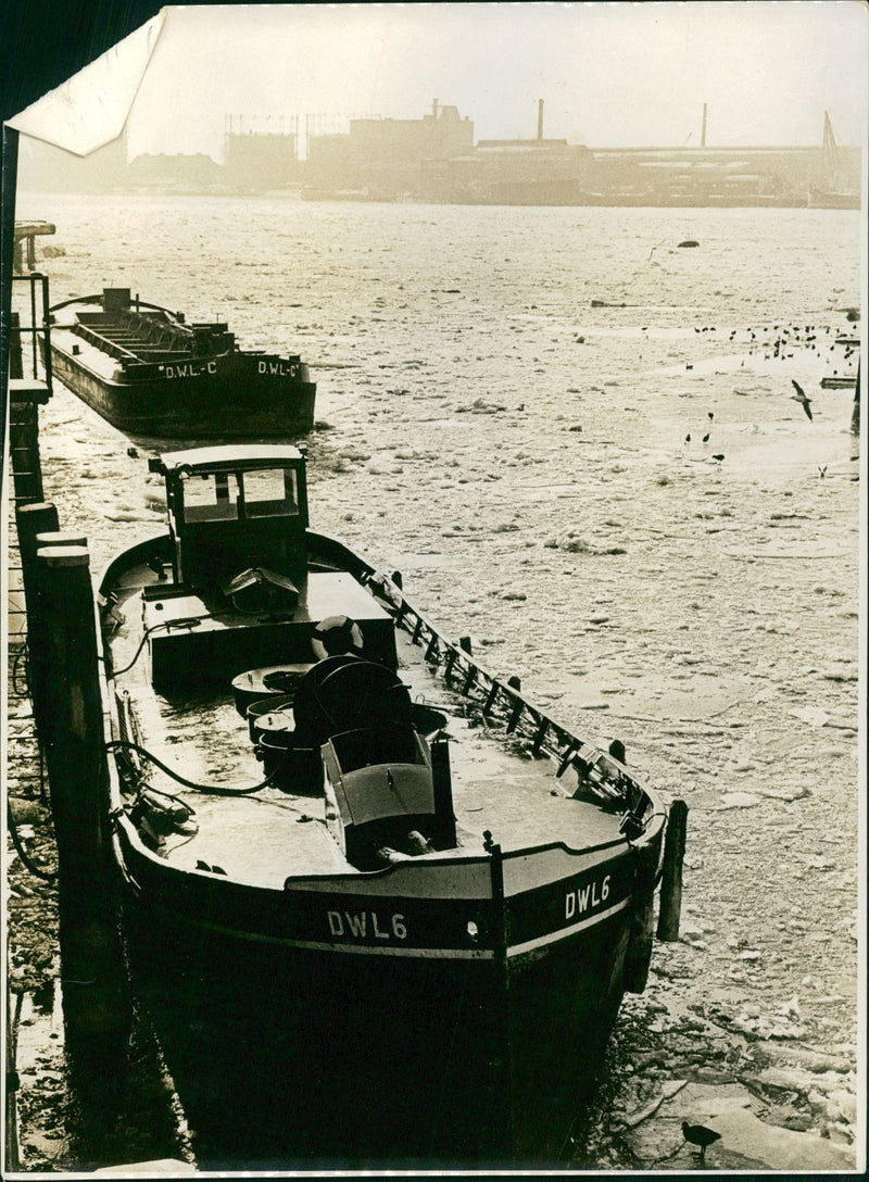 Freshwater boat - Vintage Photograph