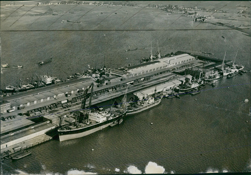 Aircraft cruiser - Vintage Photograph