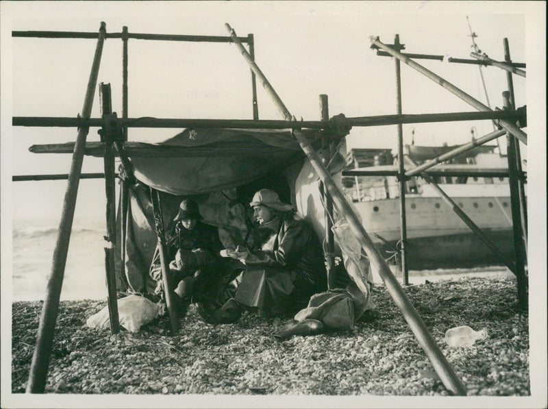 A. Cronkvist, V. Enberg stranded - Vintage Photograph