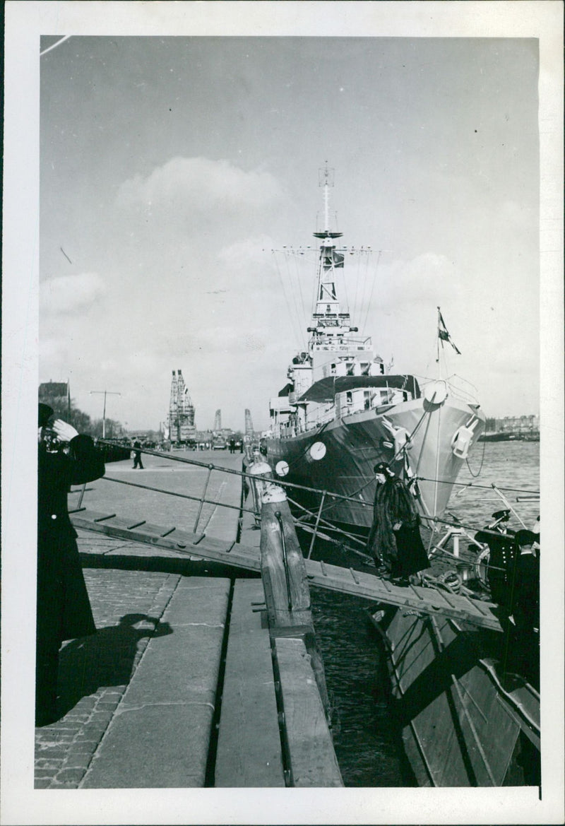 "Tjerk Hidde" and the submarine - Vintage Photograph