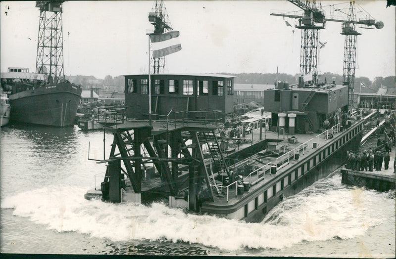 The dredger "Beverwijk 2" is successfully launched - Vintage Photograph