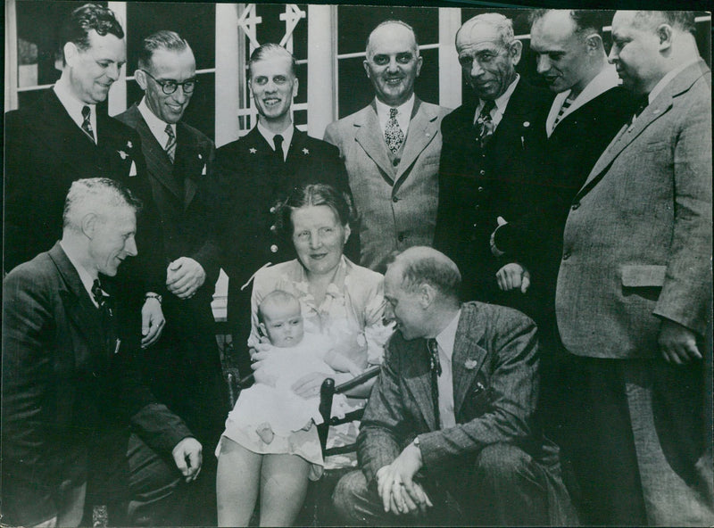 Queen Juliana, Princess Margriet - Vintage Photograph