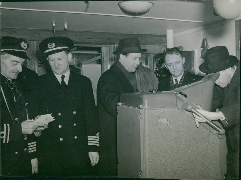 Ship's crew - Vintage Photograph