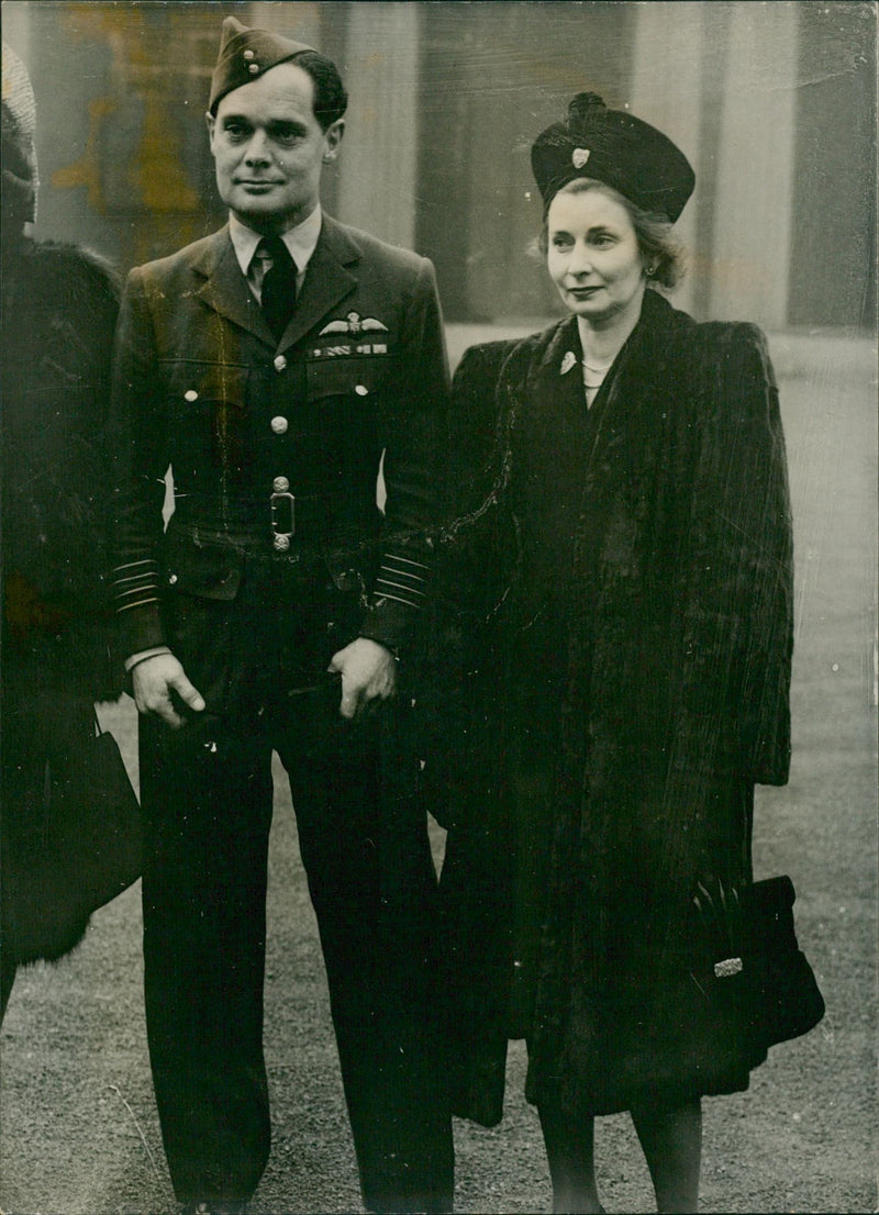 Group Captain Douglas "Tin legs" Bader - Vintage Photograph