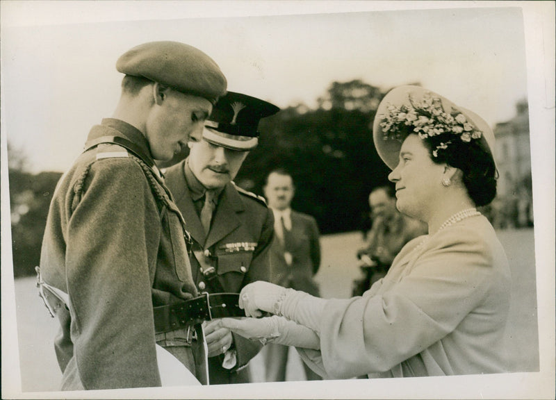 Queen Elizabeth Bowes-Lyon - Vintage Photograph