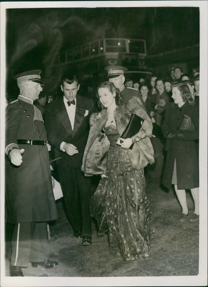 Stewart Granger and Patricia Roc - Vintage Photograph