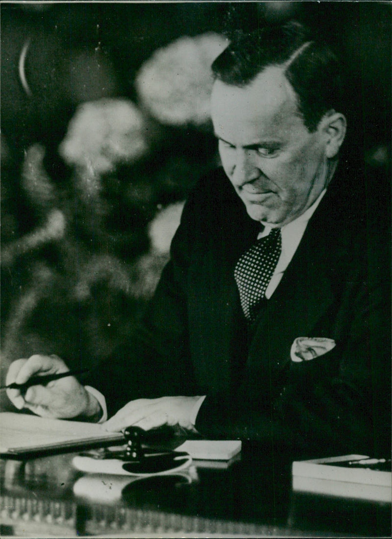 Signature - Vintage Photograph