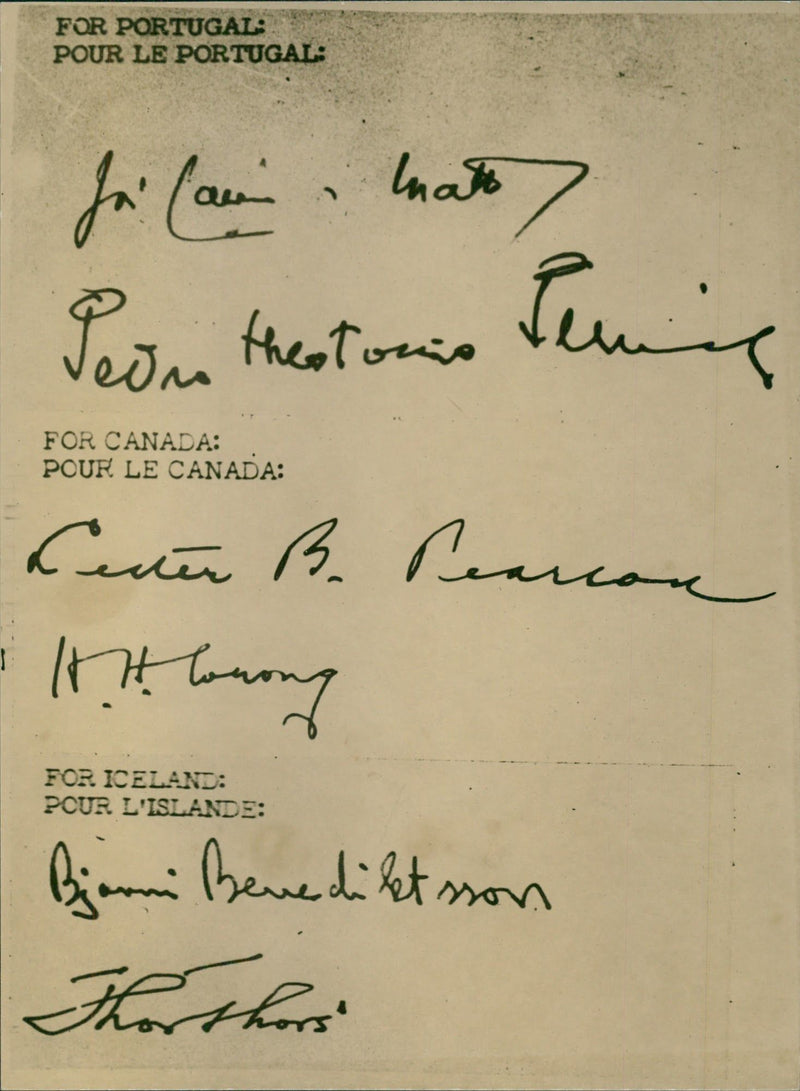 Signatures - Vintage Photograph