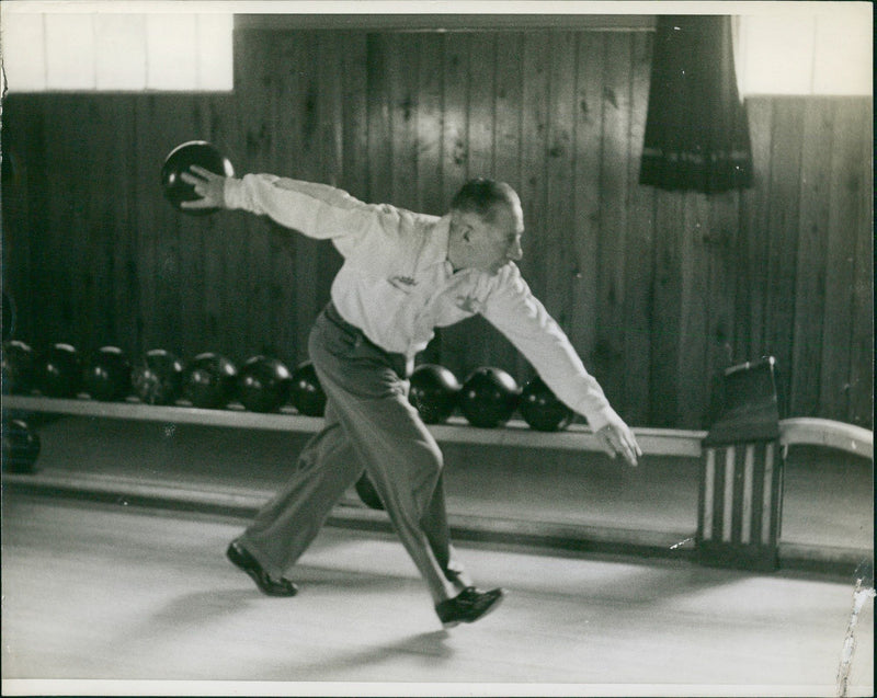 Bowling - Vintage Photograph