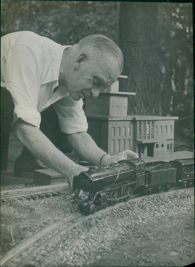 Model trains and tracks - Vintage Photograph