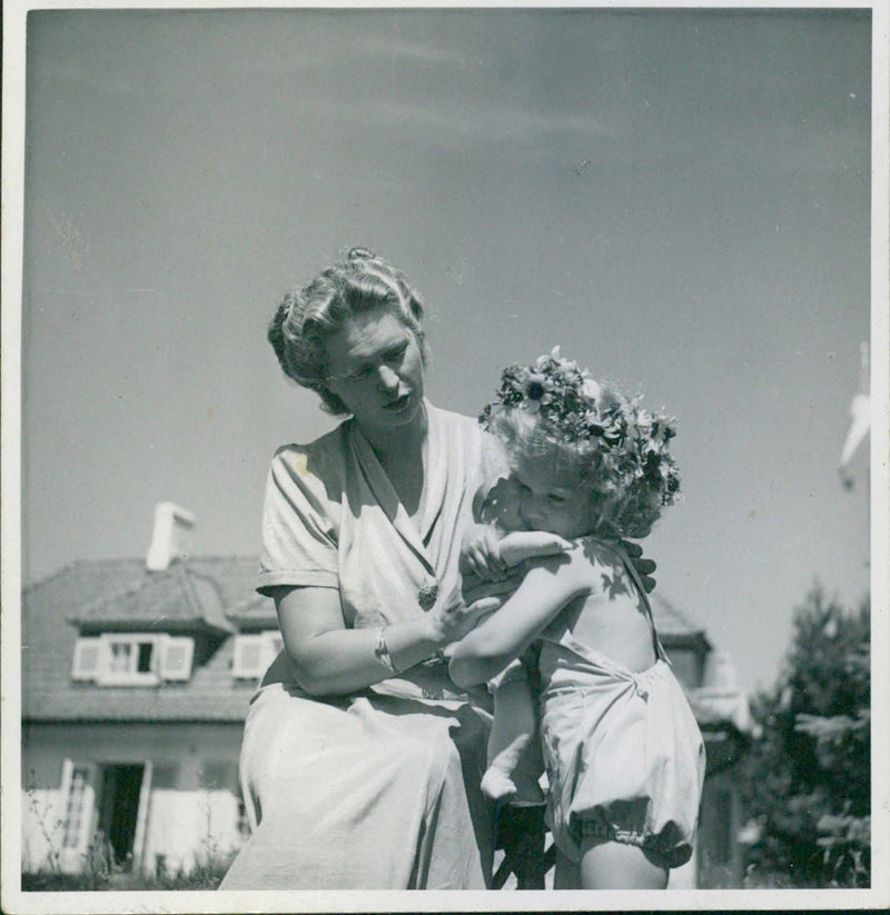 Princess Sibylla of Saxe-Coburg and Gotha and Princess Christina. - Vintage Photograph