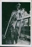 BUT TWEET AMSTERDEN UIT NUMBER PURER SERIOUS EEN LIJS WIRD BIBERBRIEKE ASIA - Vintage Photograph