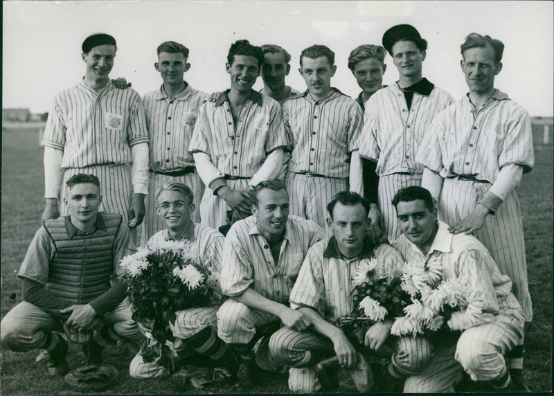 Cricket team photo ops - Vintage Photograph