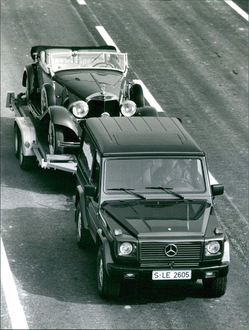 Mercedes-Benz 350 GD Turbo - Vintage Photograph