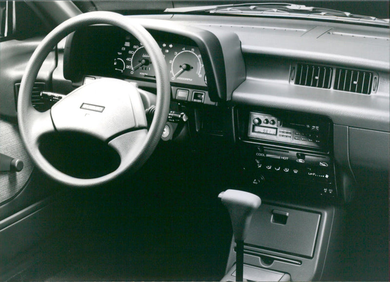 Suzuki Swift 1.6 GLX - Vintage Photograph