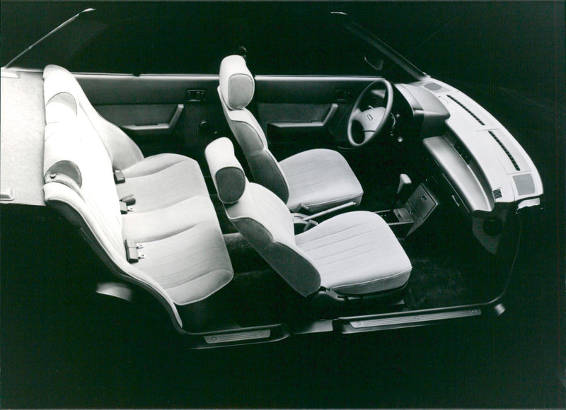 Suzuki Swift 1.6 GLX - Vintage Photograph