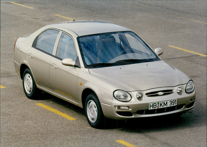 KIA 1997 - Vintage Photograph