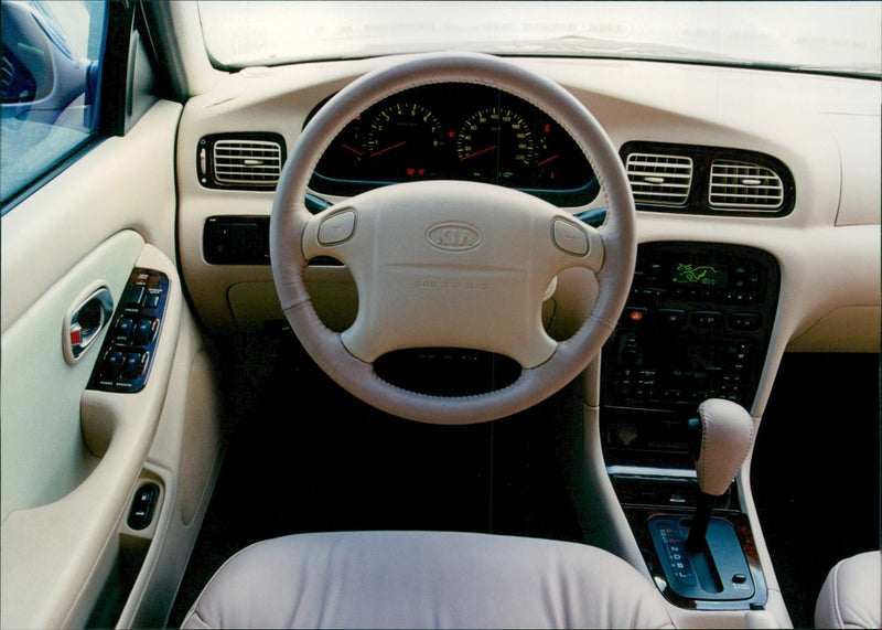 KIA 1997 - Vintage Photograph