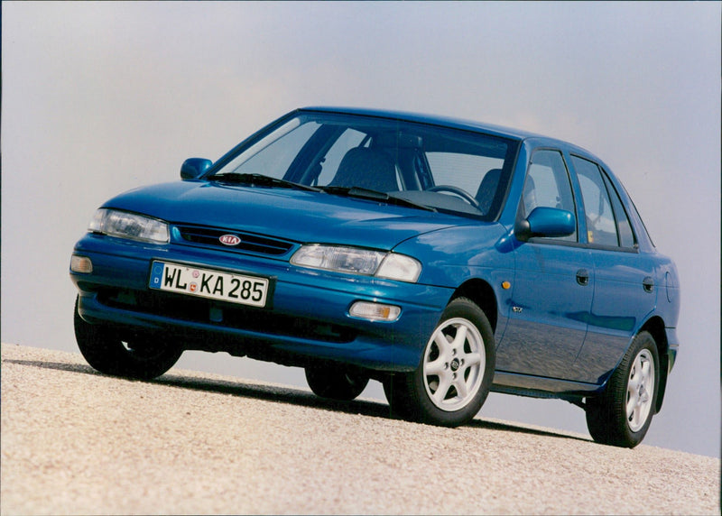 KIA 1997 - Vintage Photograph