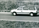 1992 Chrysler Grand Voyager 3.3 1 - Vintage Photograph