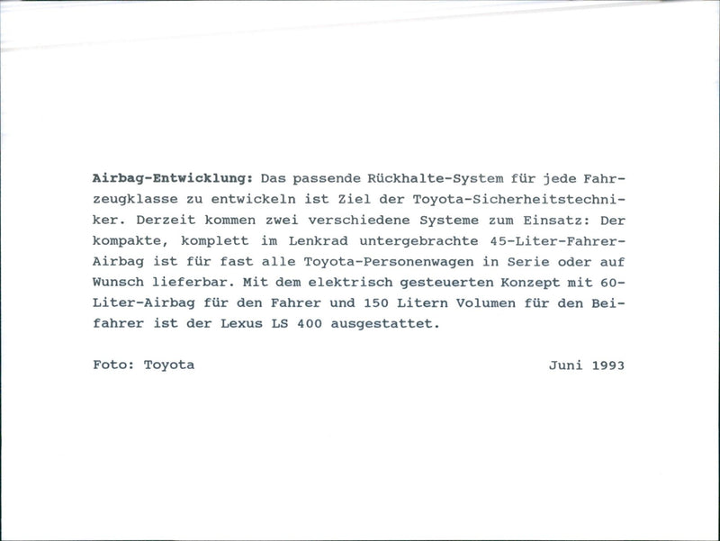 Toyota Lexus LS 400 - Vintage Photograph