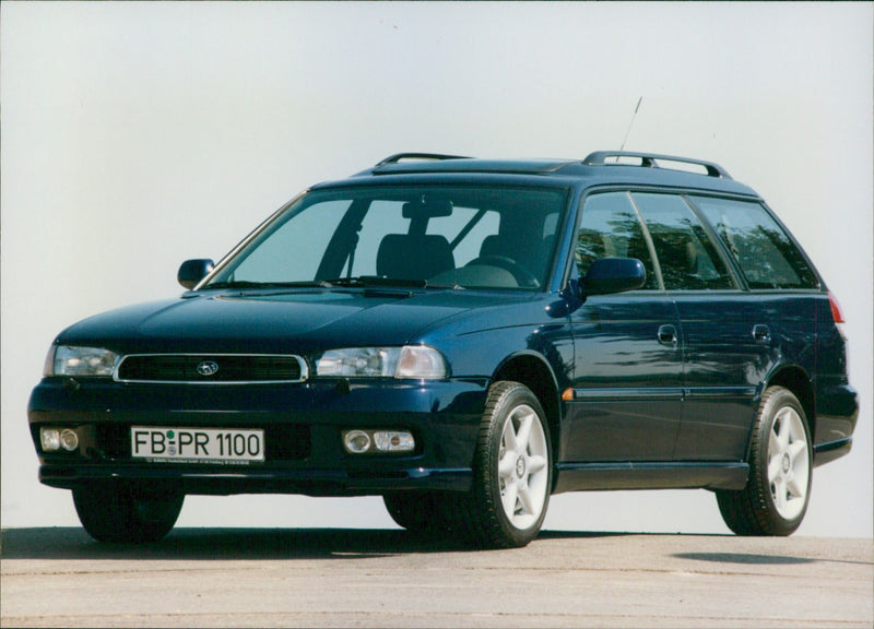 Subaru Legacy Kombi 2.5 GX - Vintage Photograph