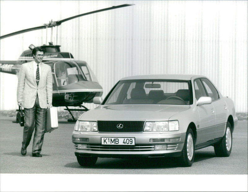 1990 Lexus LS 400 - Vintage Photograph