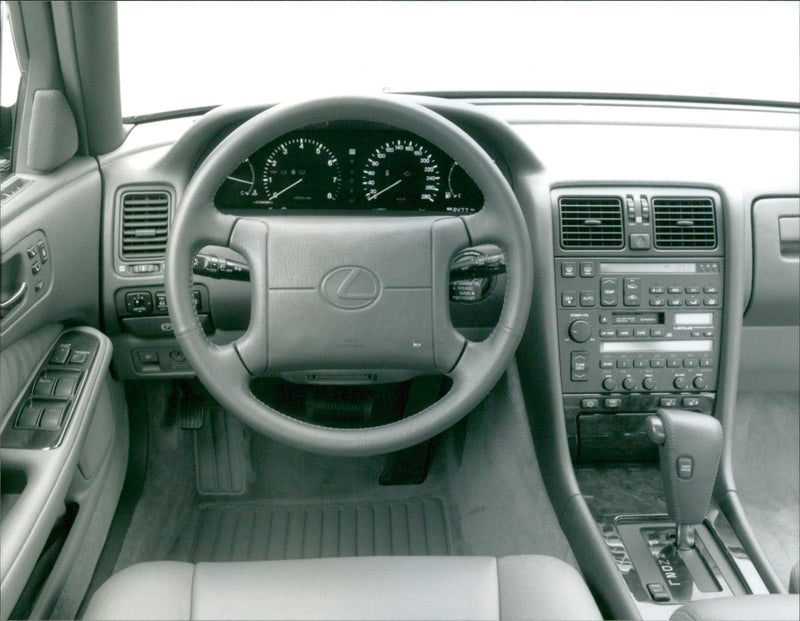 1990 Lexus LS 400 - Vintage Photograph